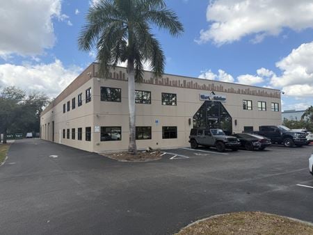 Industrial space for Sale at 12120 Metro Pkwy in Fort Myers