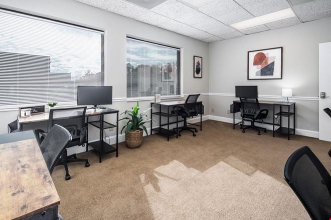 Influx Business Hub - East Arlington