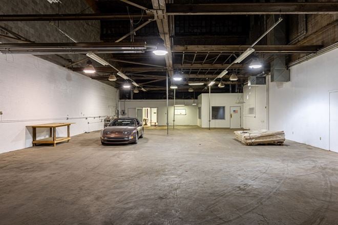Small Bay Flex Space - Up to 11,225± SF Available