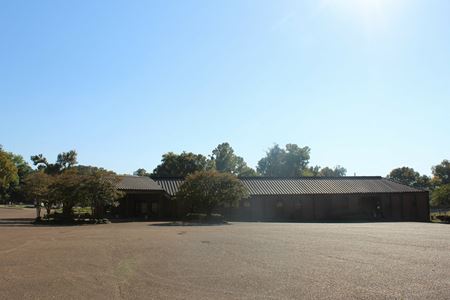 Office space for Sale at 104 McAuley Drive in Vicksburg