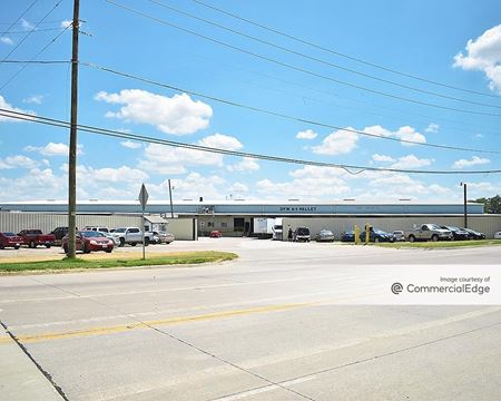 Industrial space for Rent at 3000 East Grauwyler Road in Irving