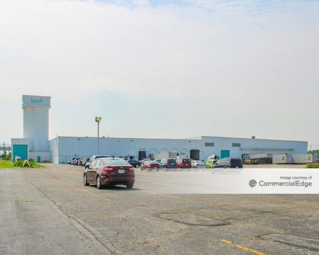 Photo of commercial space at 30600 Oregon Road in Perrysburg