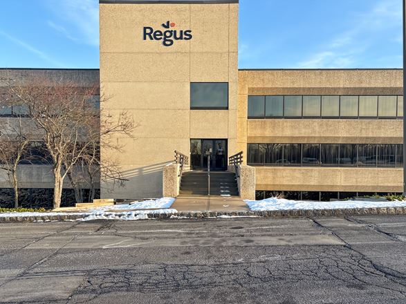 Regus - Hampton - Frontage Rd