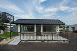 FULLY RENOVATED COMMERCIAL PROPERTY IN TIMBERVILLE
