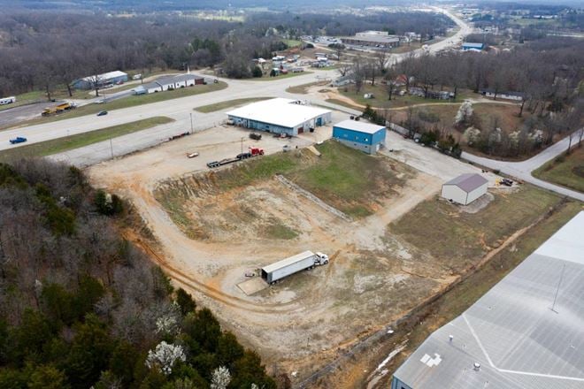 3711  N US Hwy 63