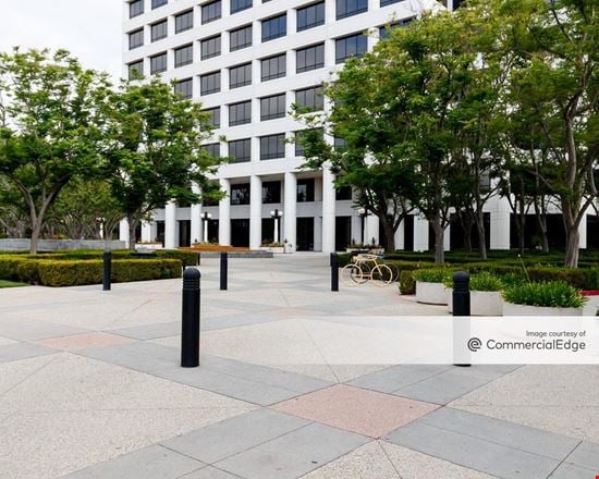 West Valley Corporate Center - 9200 Oakdale Avenue
