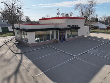 Photo of commercial space at 507 N Elm Street in Jefferson