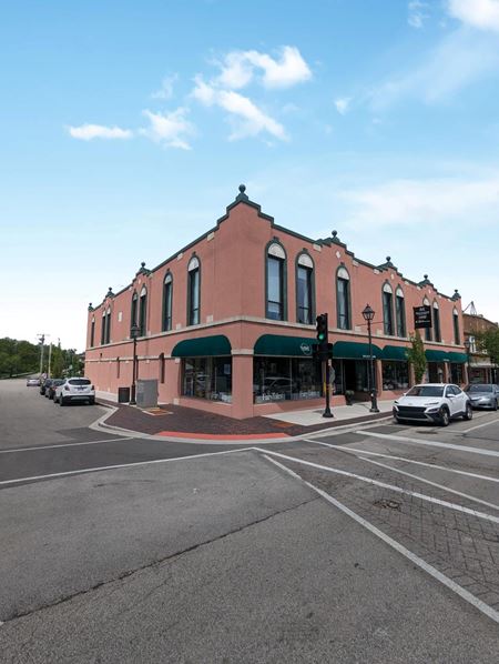 Retail space for Rent at 22-26 W St. Charles Rd in Lombard