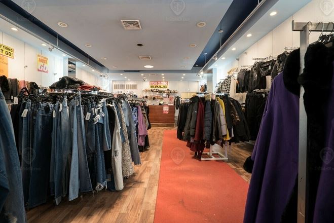 1,400 - 3,900 SF | 39 Graham Ave | Retail and Office Space for Lease