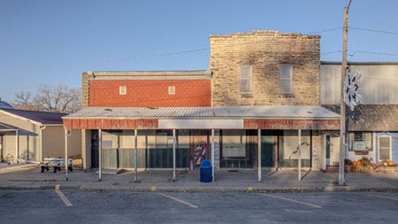 Photo of commercial space at 213 S Broadway St in Riley