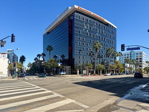 Lankershim Plaza