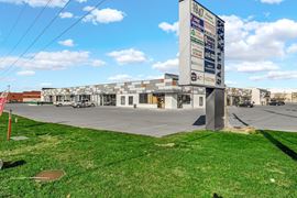 5856 E 82nd