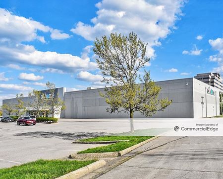 Photo of commercial space at 3599 Park Mill Run Drive in Hilliard