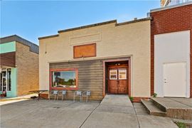 117 W Walnut St
