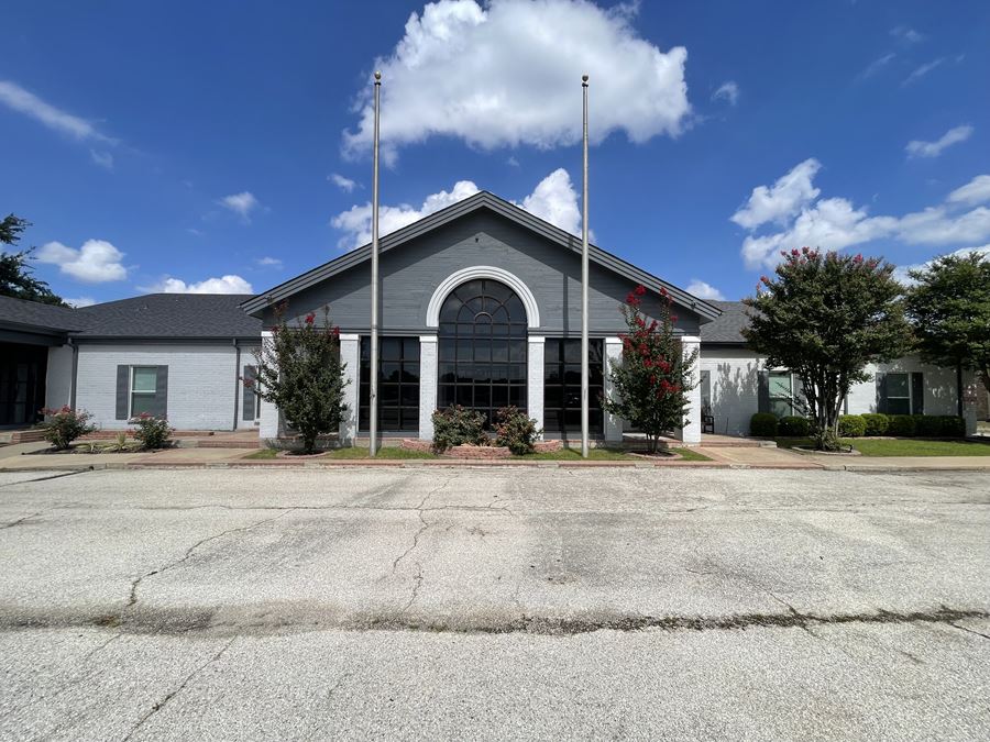 Summit Centre - 9,596 SF Value Add Owner User Opportunity The Colony