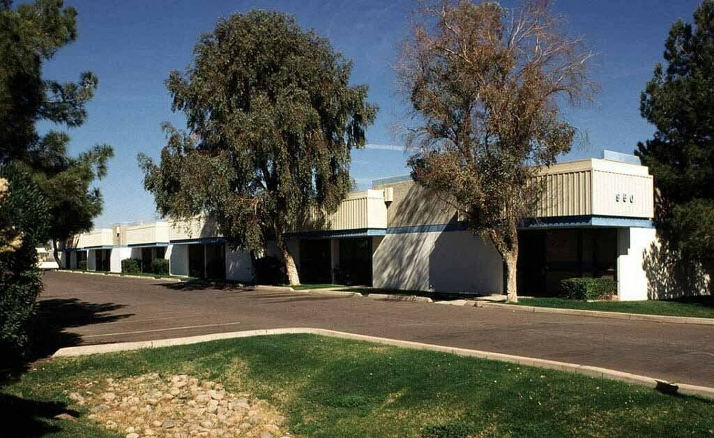 950 W Birchwood Ave