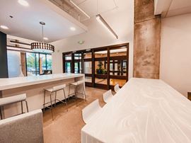 8500 Keystone Crossing