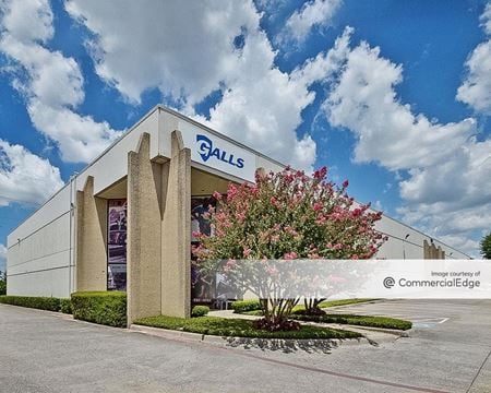 Industrial space for Rent at 3200 Commander Drive in Carrollton