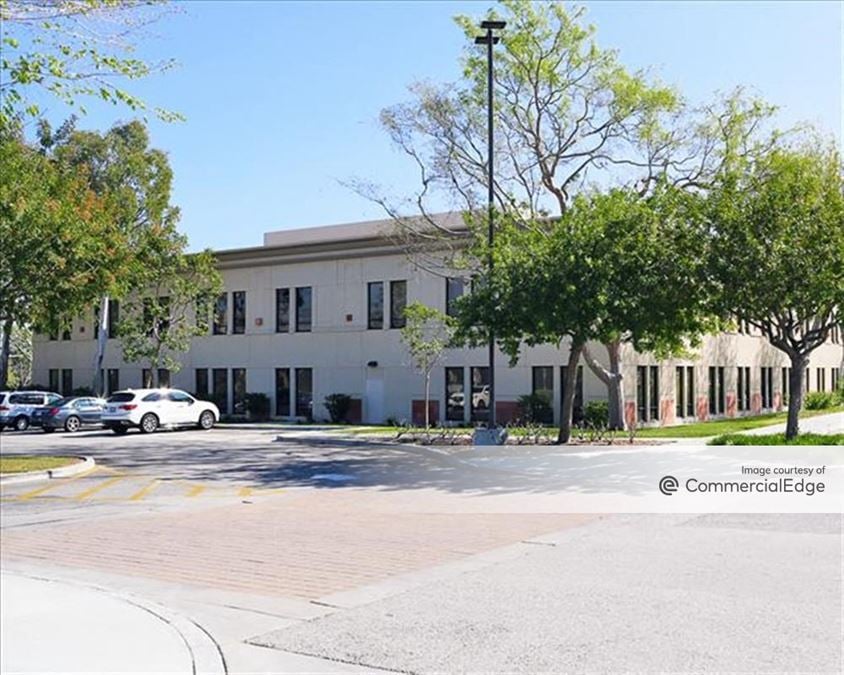 Corporate Pointe at West Hills - 8401 Fallbrook