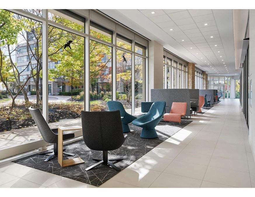 1875 Buckhorn Gate (Creekside Corporate Centre)