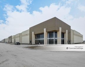 Everman Trade Center - Building C