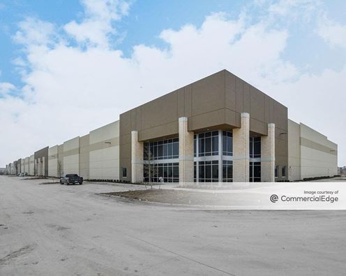 Everman Trade Center - Building C