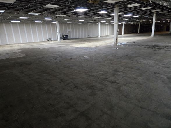 5897 S Transit Rd - 1,730+/- SF to 90,384+/- SF RETAIL SPACE AVAILABLE