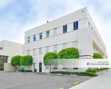 Office space for Rent at 4911 Van Nuys Blvd in Sherman Oaks
