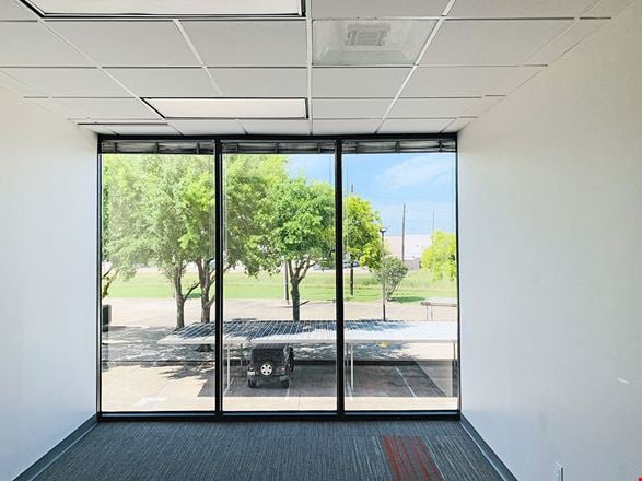 Workstyle Flexible Spaces - 7676 Hillmont