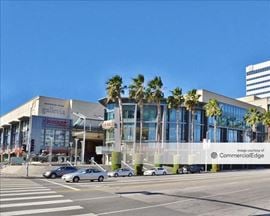 Sherman Oaks Galleria - Courtyard, Garden & Atrium Office Buildings & Shopping Mall