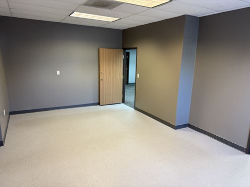 South Fargo Office With Warhouse