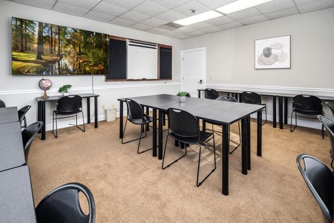 Influx Business Hub - East Arlington