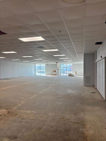Retail space for Rent at 1906 N Main St in Muskogee