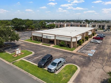 Photo of commercial space at 204 Woodhew Dr in Waco