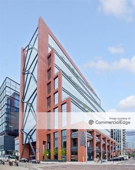 800 West Fulton Street