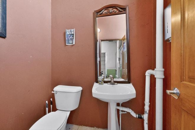 $87 Per Square Foot in Nob Hill Retail and Showroom