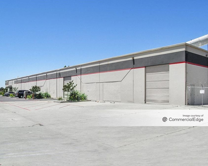 10481 East Stockton Blvd 10481 East Stockton Blvd Industrial Building