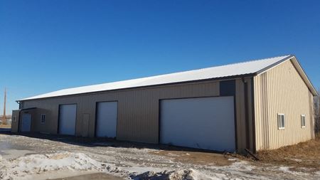 9,500 Total Square Feet- Two Shops & 10 Bedroom Approved Workforce Housing Complex - Killdeer