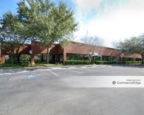 Woodland Corporate Center - 7802-7898 Woodland Center Blvd - Tampa