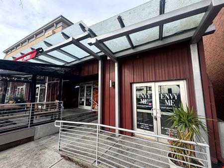 Retail space for Rent at 52 Lakeshore Plaza in Kirkland