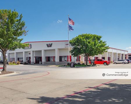 Commercial space for Rent at 1804 NE Loop 820 in Fort Worth