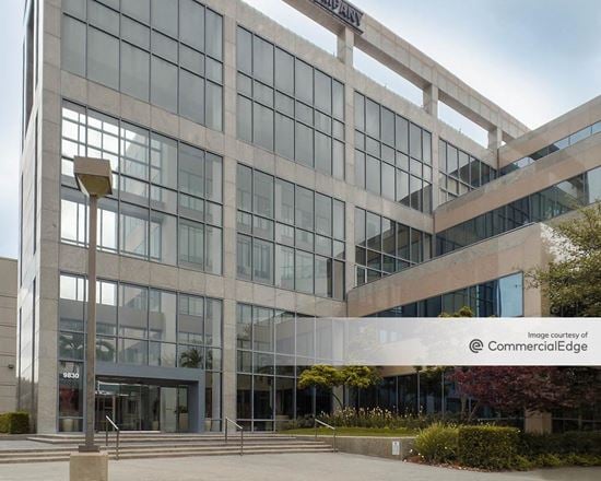 Colonnade Centre