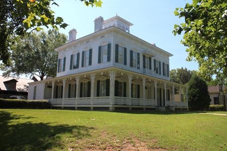 Photo of commercial space at 450 North Hull Street in Montgomery