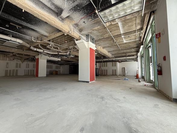 Prime Retail Space for Lease | Downtown Miami