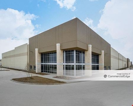 Industrial space for Rent at 160 West Everman Pkwy in Fort Worth