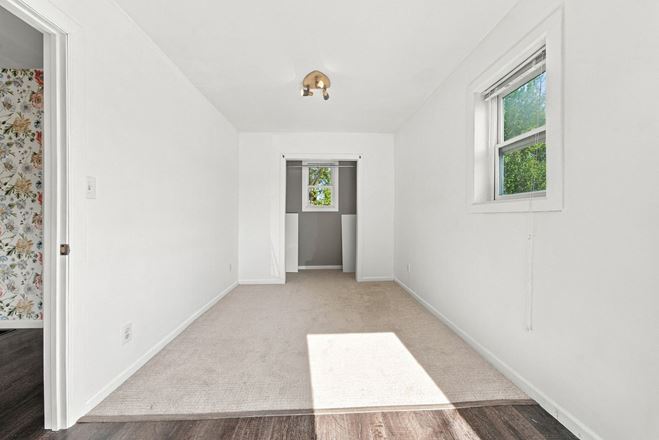162 Woodlawn Ave