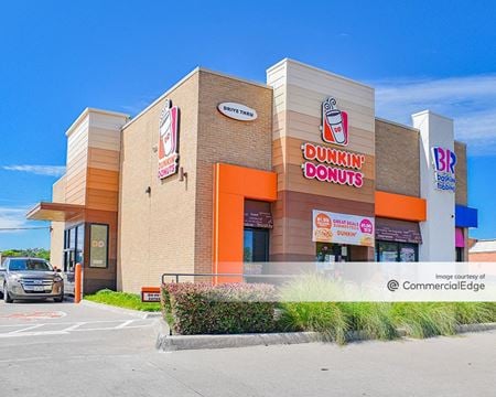 Retail space for Rent at 7989 Belt Line Road in Dallas