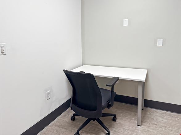 Regus - Pensacola – 545 Brent Lane