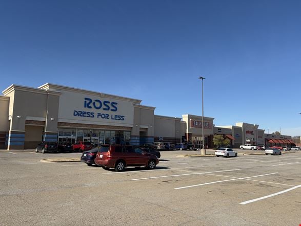 Lakeview Pointe Shopping Center
