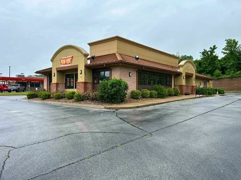±3,700 SF RETAIL SPACE FOR SALE OR LEASE IN NEOSHO MO